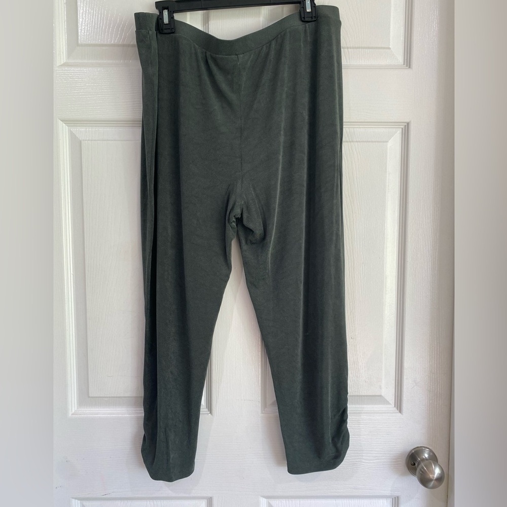 Chicos Travelers Pull On Ankle Zip Crop Pants Size Large Elastic Waist Comfort - Picture 7 of 11